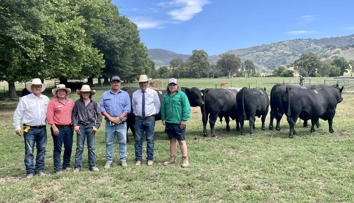 Michael Glasser, Ray White Rural Albury, NSW, Brewer Beef principal Tara Brewer, Tallangatta Valley, Henry Brewer, 13, Corcoran Parker livestock agent Cameron Hilton, Morris Livestock, Stud Stock and Auctioneering director Ryan Morris, and Austin Brewer, 16, with some of the 2023 bulls for sale. Picture supplied